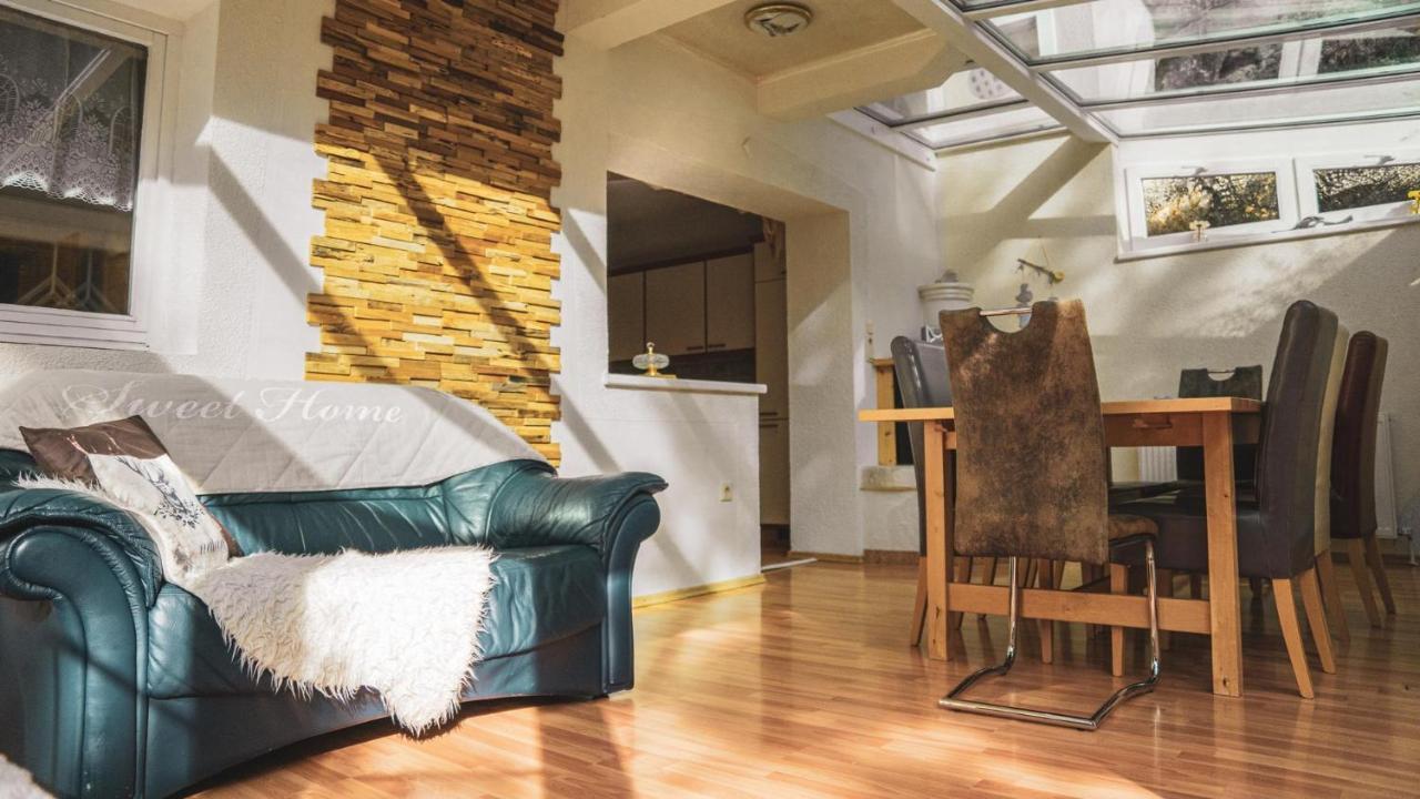 Haus Alpenchalet Apartment Нойщифт им Щубайтал Екстериор снимка